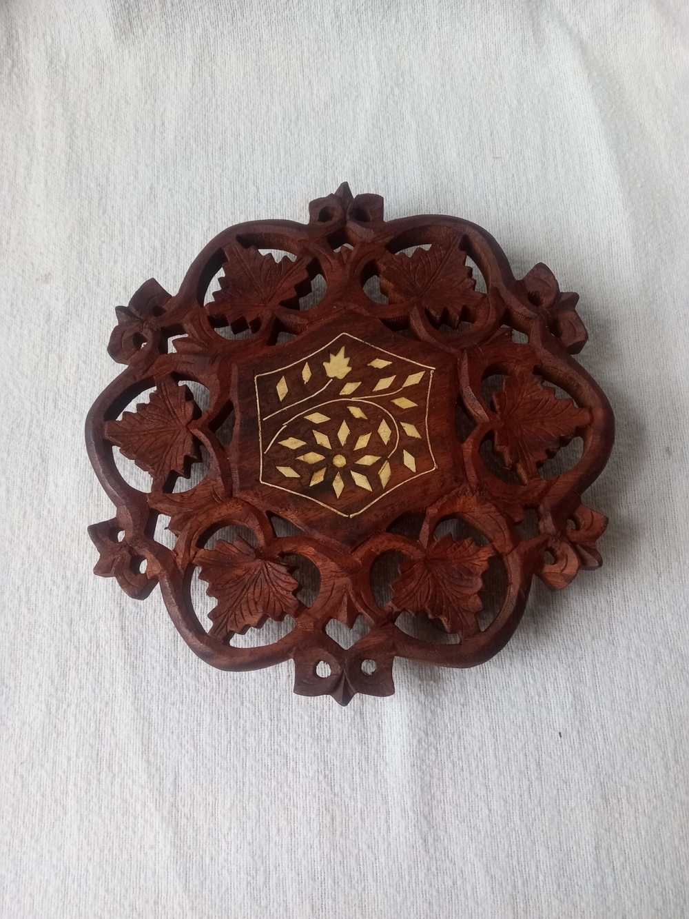 TEAK WOOD TRIVET HAND CARVED Leaves Cutouts Inlay 3-Footed 6-Sided Vintage India